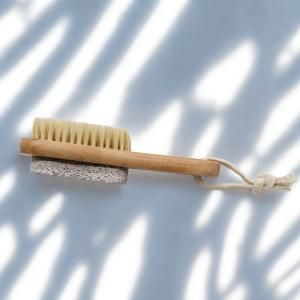 Brosse, pierre ponce & gants de Loofah