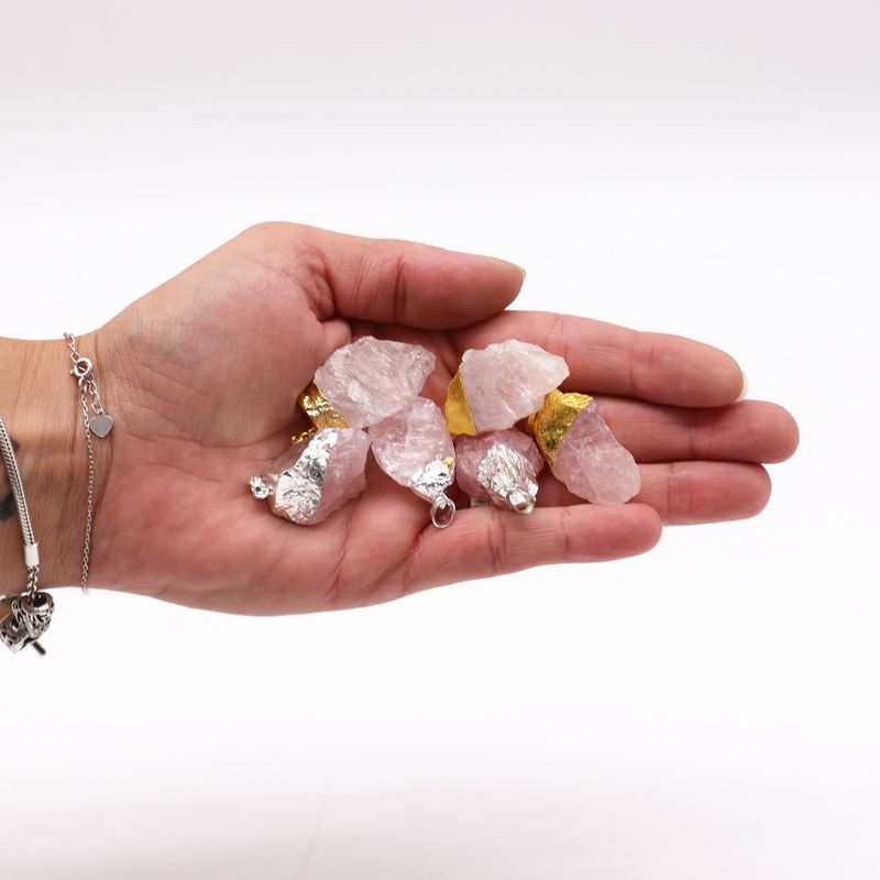 Pendentifs en Gemme Quartz Rose plaqués or et argent (6 assortis)