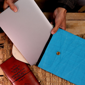 Pochettes rembourrées ordinateurs - Nomad Sari