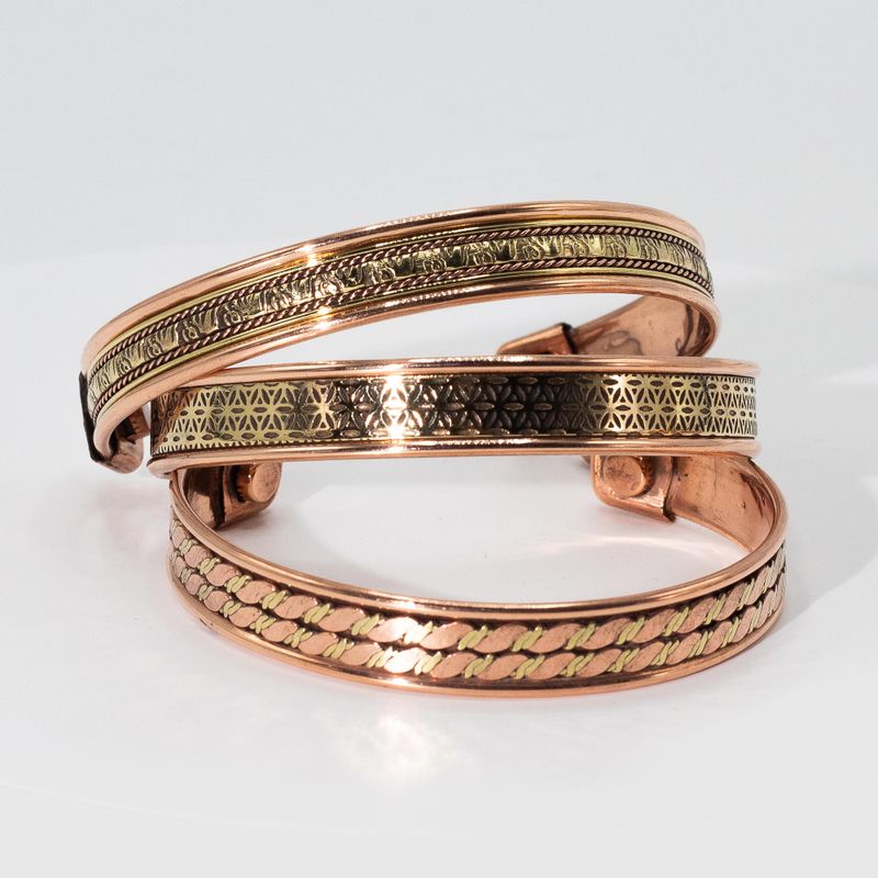 Bracelets larges cuivre avec aimants (assortiment varié)