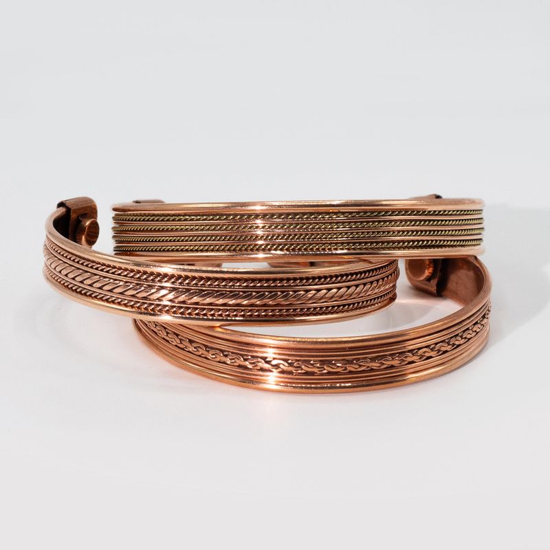 Bracelets larges cuivre avec aimants (assortiment varié)