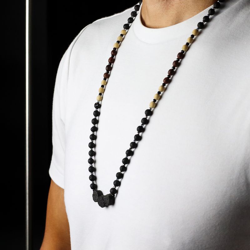 Collier Essence du Volcan – Connexion à la Nature