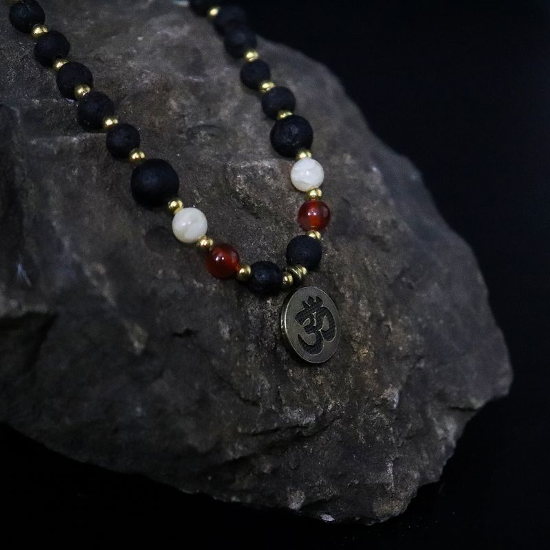 Collier Essence du Volcan – Éveil Spirituel