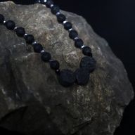 Collier Essence du Volcan – Connexion à la Nature