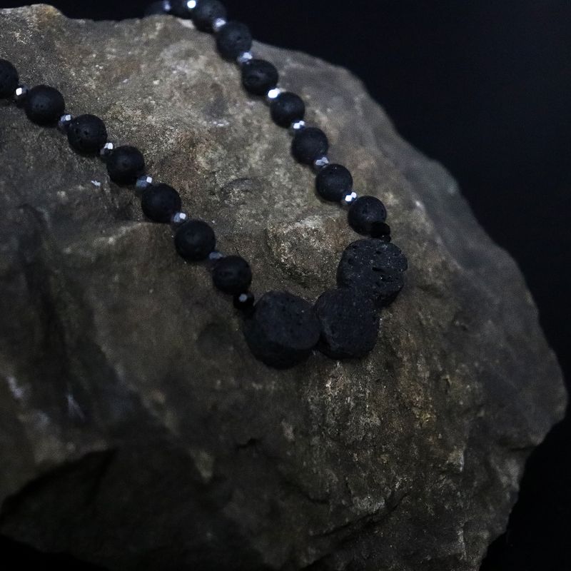 Collier Essence du Volcan – Connexion à la Nature