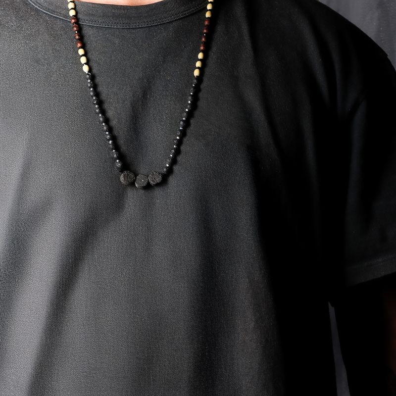 Collier Essence du Volcan – Connexion à la Nature