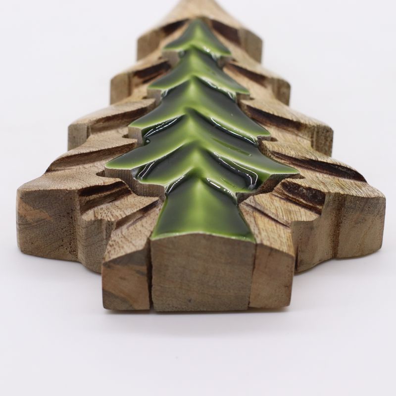Sapin sculpté dans un autre , décoration en bois – 15x10 cm