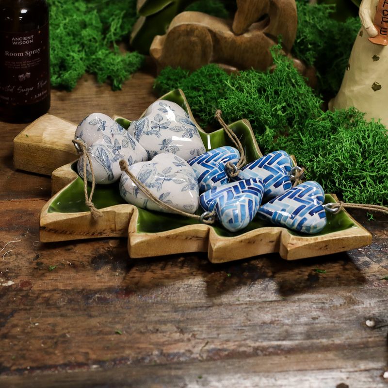 Bol en bois émaillé forme de sapin – 25x19 cm