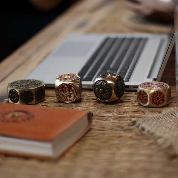 Dés de la Fortune, Disques Porte Bonheur & Amulettes Feng Shui
