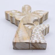 Ange en bois de manguier avec ange imbriqué – Finition blanchie – 15 cm
