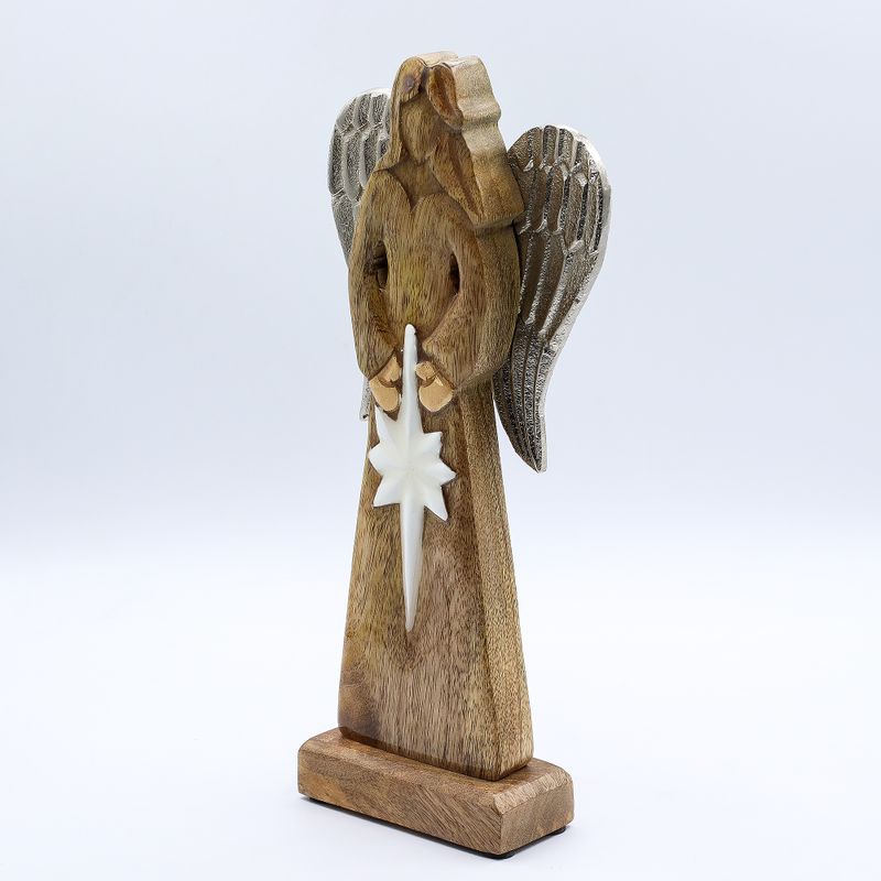 Grand Ange de la Paix en bois de manguier – Ailes en métal & détails émaillés – 30 cm