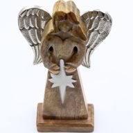 Grand Ange de la Paix en bois de manguier – Ailes en métal & détails émaillés – 30 cm