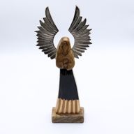 Grand Ange Gardien en bois de manguier – Ailes en métal & détails émaillés – 40 cm