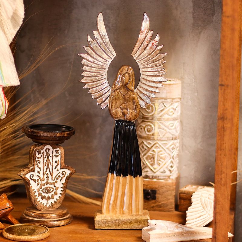 Grand Ange Gardien en bois de manguier – Ailes en métal & détails émaillés – 40 cm