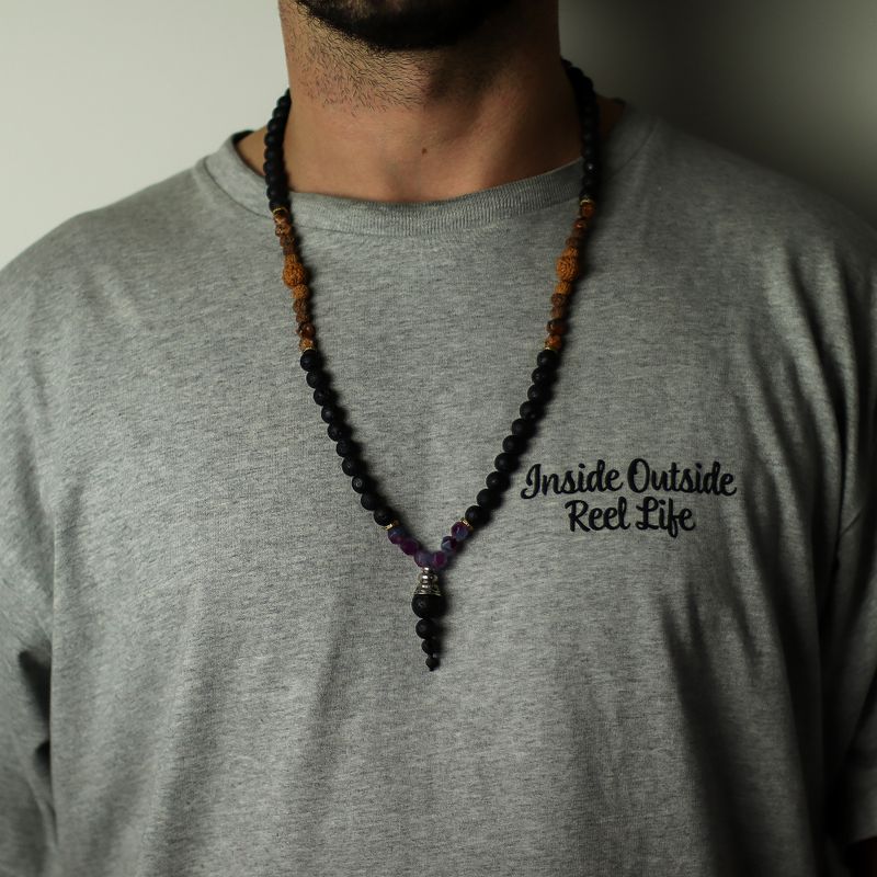 Collier Essence du Volcan – Embrasser le Côté Sombre