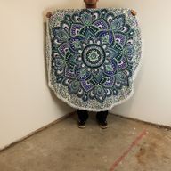 Petite tenture ronde mandala (130 cm) – Sarcelle & Bleu