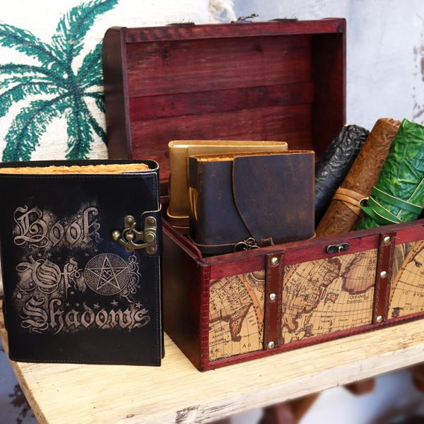 Carnets & Journaux en Cuir Artisanaux