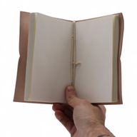 Carnets rituels sorcière cuir assortis (15x11,5 cm) – Présentoir