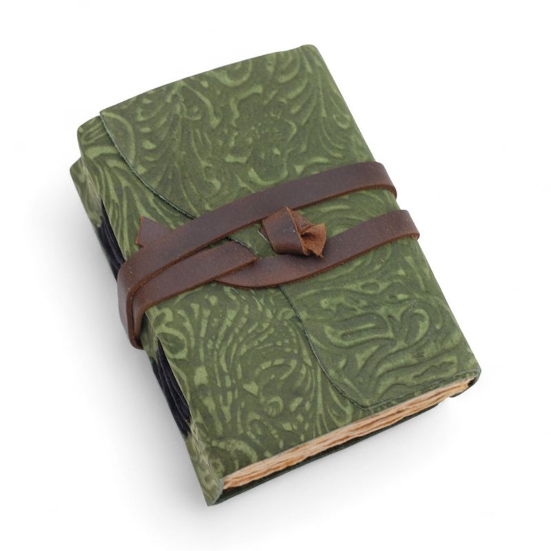 Carnet cuir épais bords frangés (12,5x9 cm) – Motif labyrinthe vert