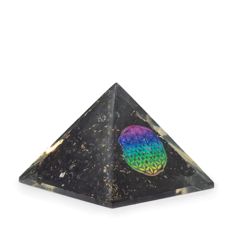 Petite pyramide orgonite 5,5x4,5 cm – Fleur de vie – Tourmaline noire