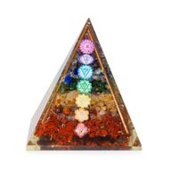 Pyramide orgonite moyenne 7x6 cm – Barres de cuivre – 7 chakras