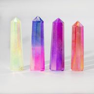 Pointes Obélisques en Gemme env. 9 cm – Quartz Aura Cristal – Rose & Bleu