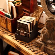 Carnets rituels sorcière cuir assortis (15x11,5 cm) – Présentoir