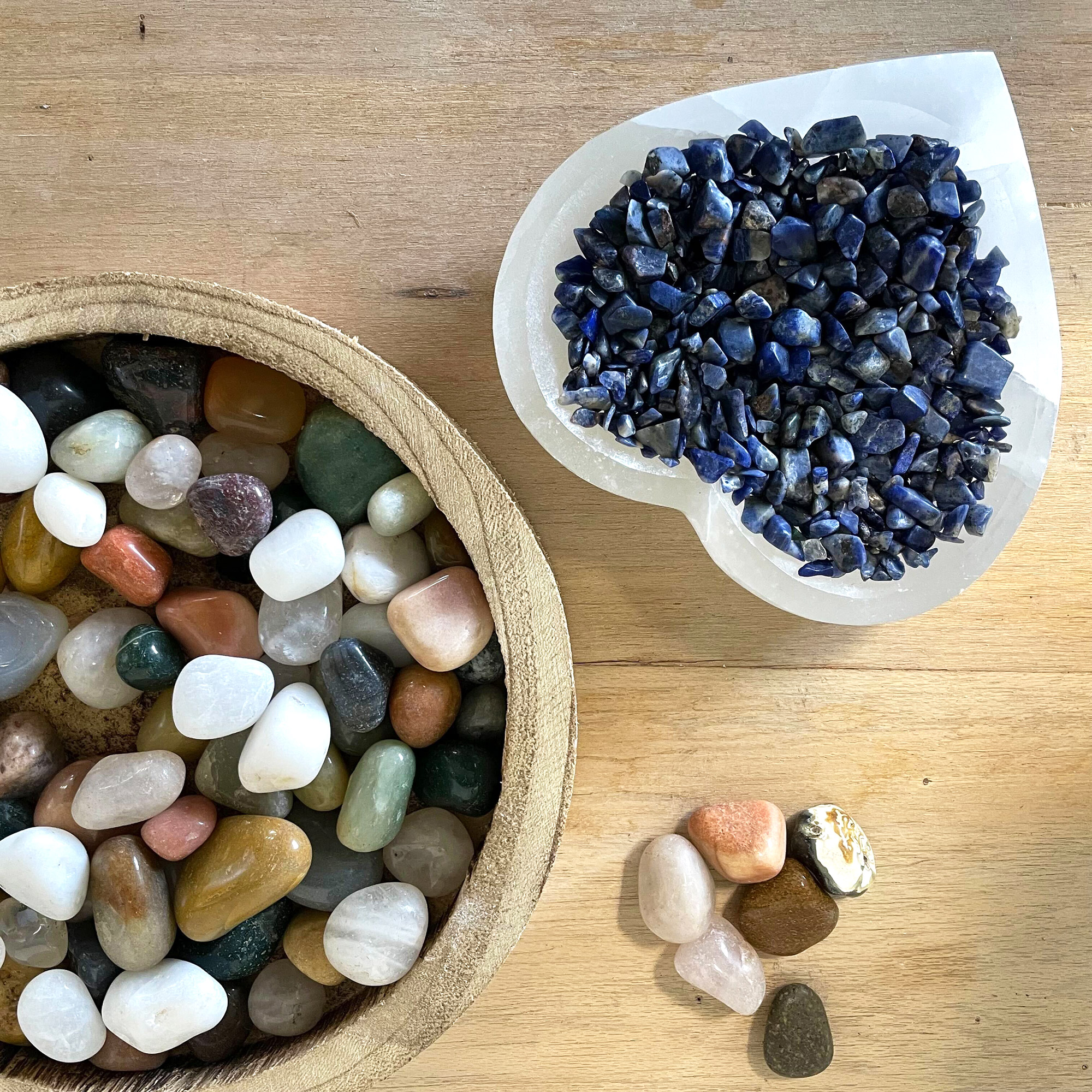 Éclats de Pierres Naturelles Mixtes – 1 kg