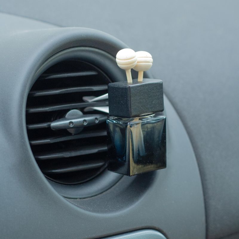 Diffuseur voiture grille d’aération 8 ml (3 modèles x 4) - Noir