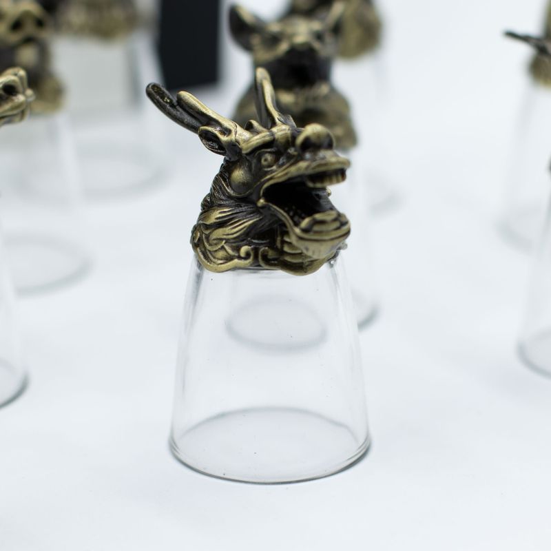 Verres à shot (25 ml) – Créatures du Zodiaque Chinois – Bronze Antique