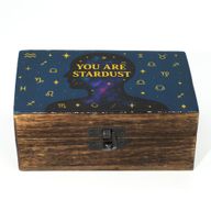 Boîte émaillée moyenne – Tu es Poussière d’Étoiles