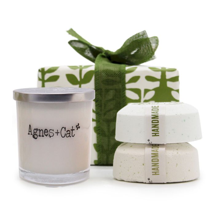 Coffret Cadeau - Rhubarbe (Bougie) + Figue Blanche & Baie Sauvage (Bombes de bain))