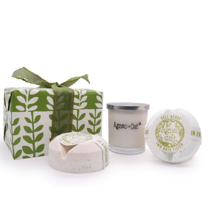 Coffret Cadeau - Rhubarbe (Bougie) + Figue Blanche & Baie Sauvage (Bombes de bain))