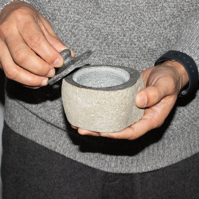 Pot d’ancrage en pierre de rivière naturelle – Petit