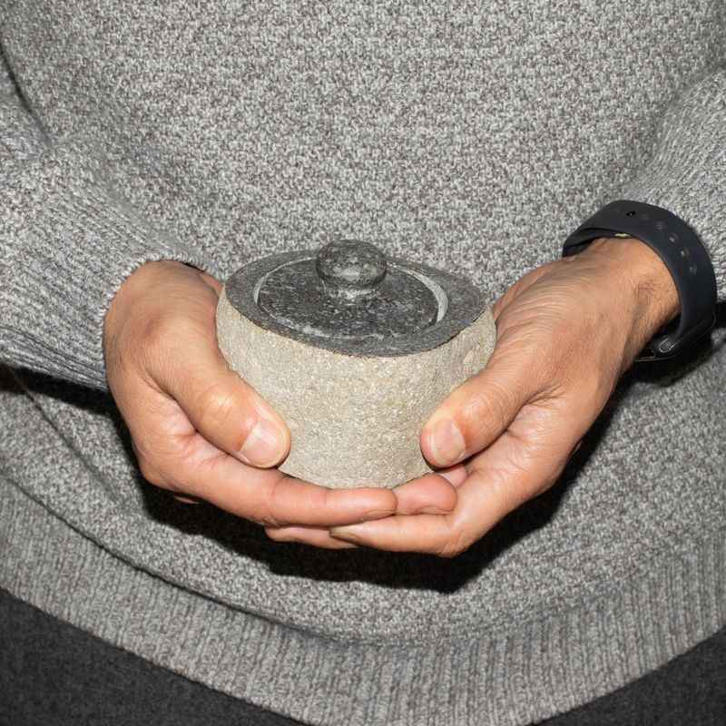 Pot d’ancrage en pierre de rivière naturelle – Petit