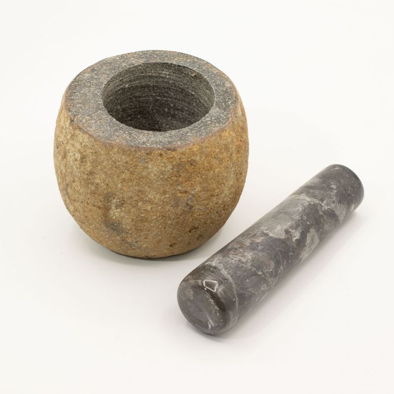 Petit Pilon & Mortier Décoratif – Pierre de Rivière (env. 9x7 cm)