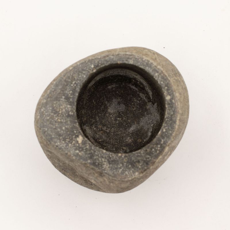 Moyen Pilon & Mortier Décoratif – Pierre de Rivière (env. 12x8 cm)