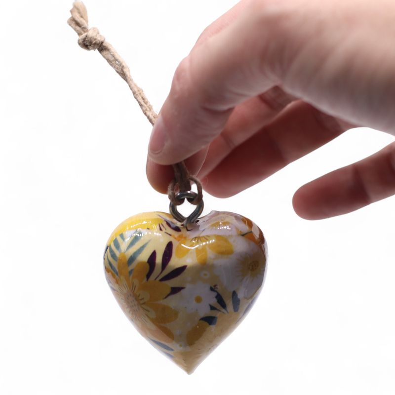 Grands cœurs en bois – Floral jaune (50) – en bocal