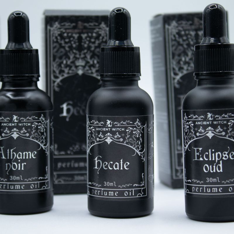 Huile de Parfum de Sorcière Ancestrale- Hécate