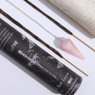 Tube Encens sortilège Ancient Witch – Amour – Pendule Quartz Rose