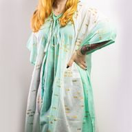 Nomad Sari  Caftan - Blanc, Turquoise & Poissons Dorés