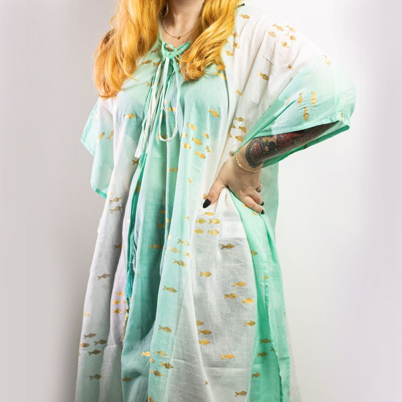 Nomad Sari  Caftan - Blanc, Turquoise & Poissons Dorés