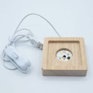 Socle LED USB Carré en Bois 8 cm – Blanc Froid/Chaud/Jour