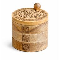 Boîte tournante à trois étages gravée dans le style celte