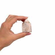 Points polies en pierres gemmes en vrac - matrice avec tourmaline (environ 5-6 pièces)