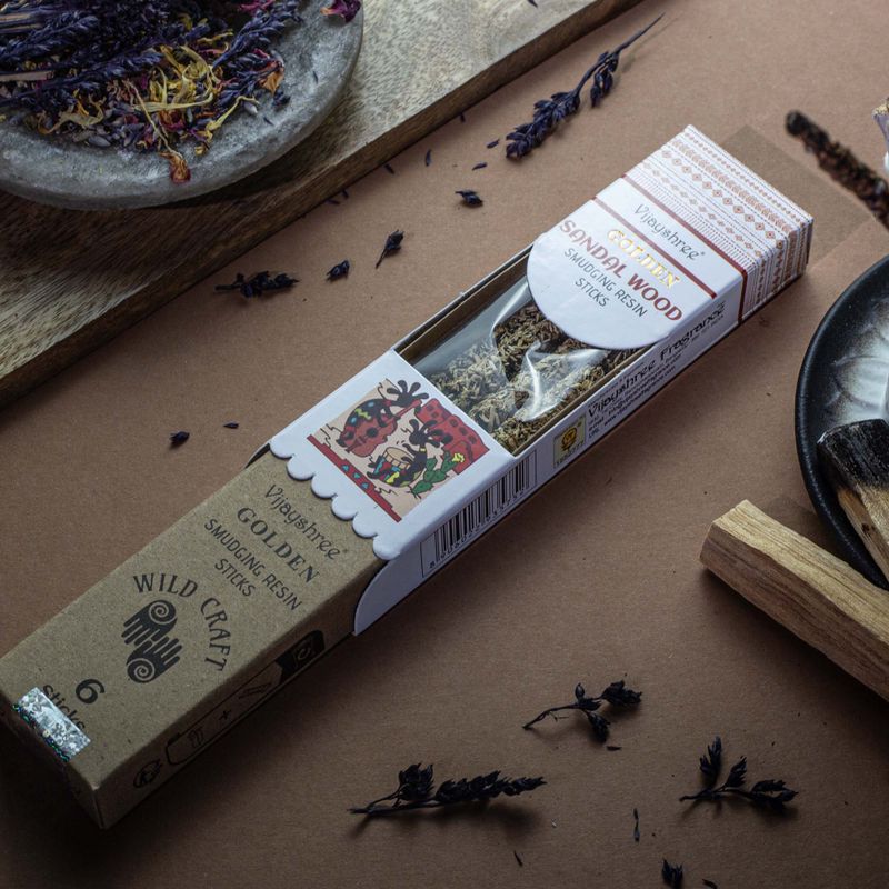 30 g de bâtons de résine de fumigation en bois de santal doré (6 bâtons)