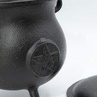 Chaudron en fonte extra grand avec pentagone 23x18 cm (au moins 4 kg)