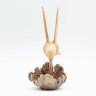 Sculpture Artisanale en Bois Parasite – Colibri Butinant