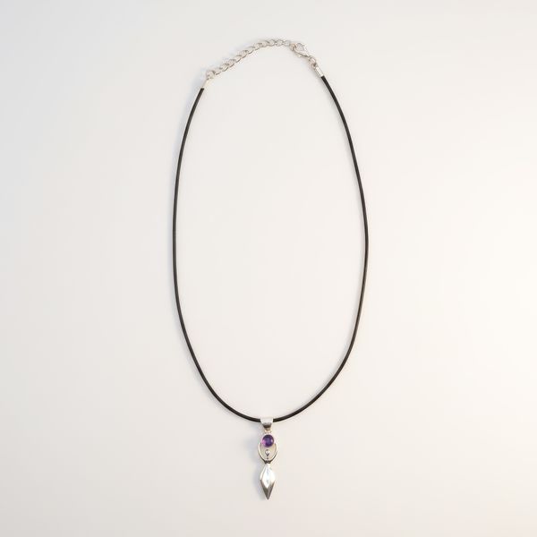 Pendentifs dévotionnels indiens - Plaqué argent (corde de 45 cm) - Déesse Améthyste