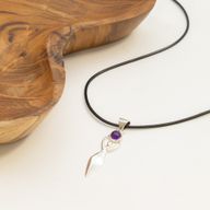 Pendentifs dévotionnels indiens - Plaqué argent (corde de 45 cm) - Déesse Améthyste